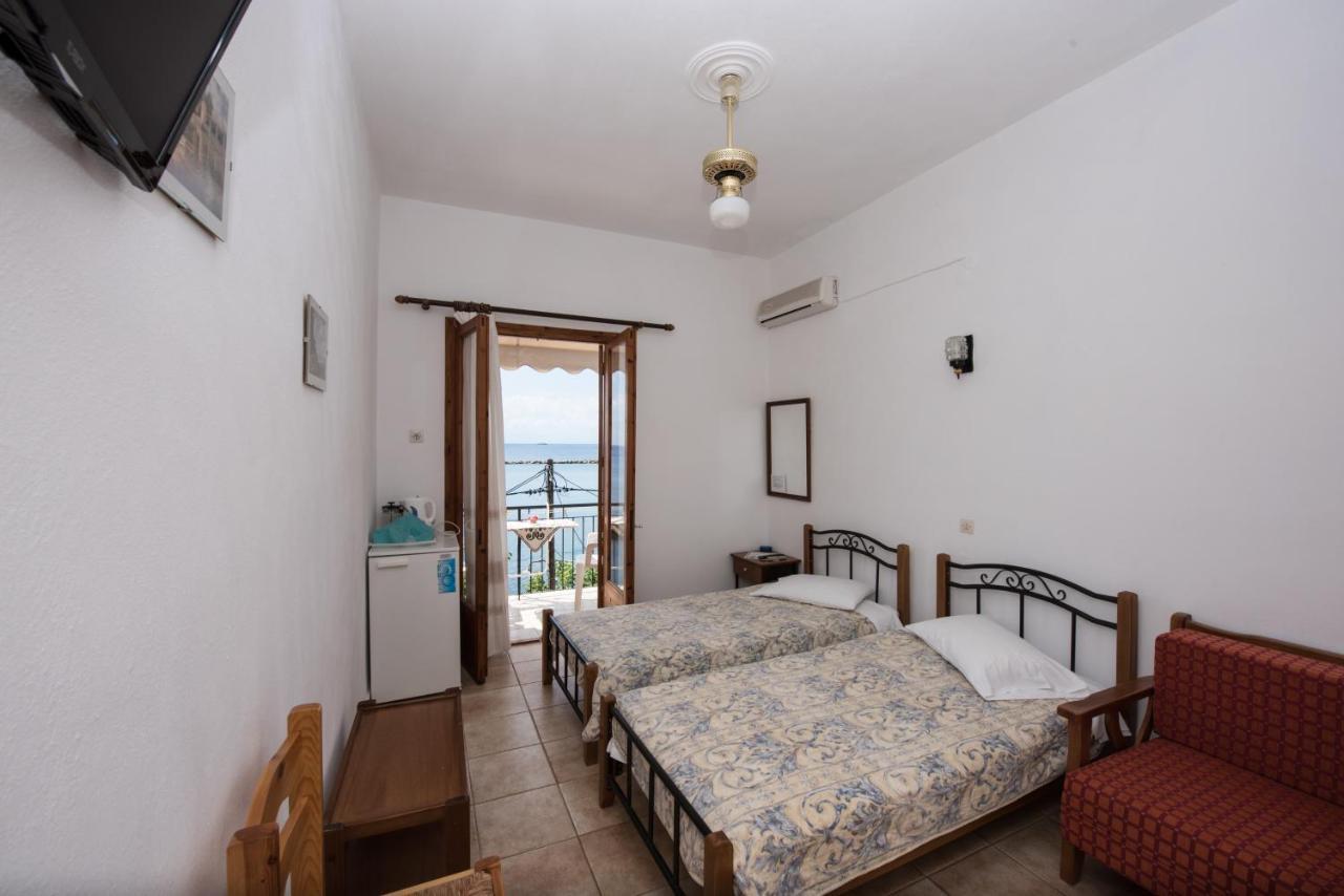 Orfanos Loutraki Rooms Loutraki (Skopelos) Exterior foto