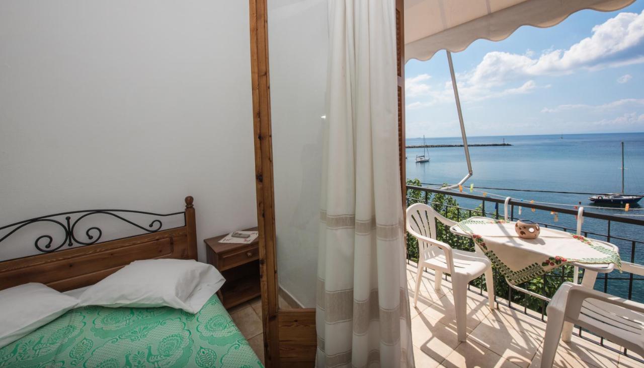 Orfanos Loutraki Rooms Loutraki (Skopelos) Exterior foto