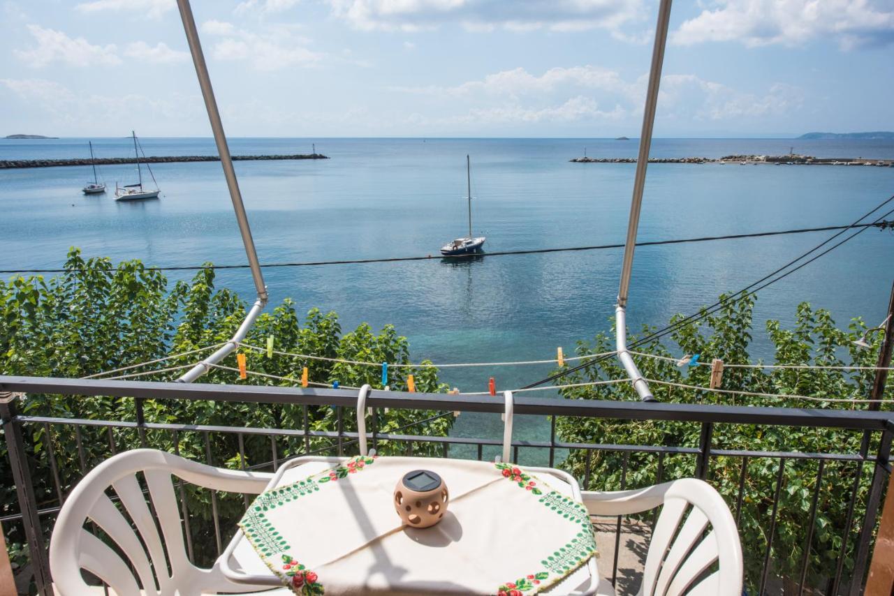 Orfanos Loutraki Rooms Loutraki (Skopelos) Exterior foto
