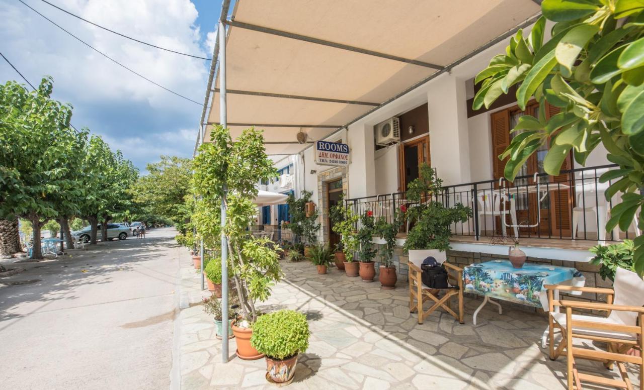 Orfanos Loutraki Rooms Loutraki (Skopelos) Exterior foto